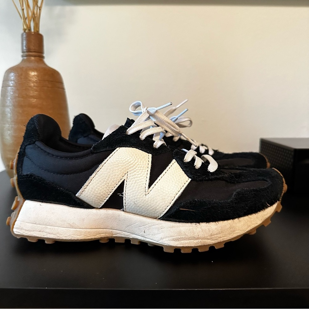New Balance 327 sneaker in black/white